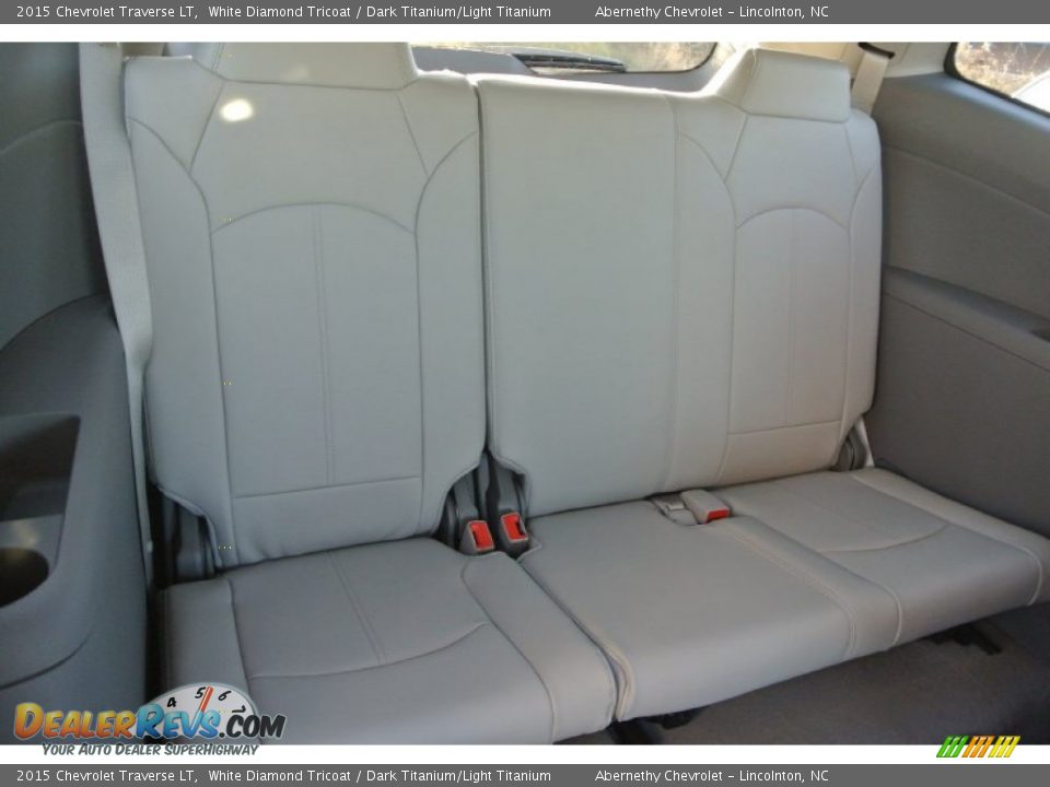 2015 Chevrolet Traverse LT White Diamond Tricoat / Dark Titanium/Light Titanium Photo #18