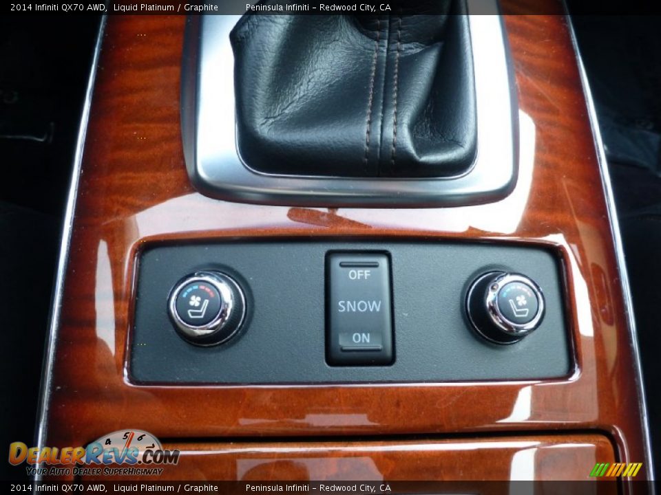 Controls of 2014 Infiniti QX70 AWD Photo #28
