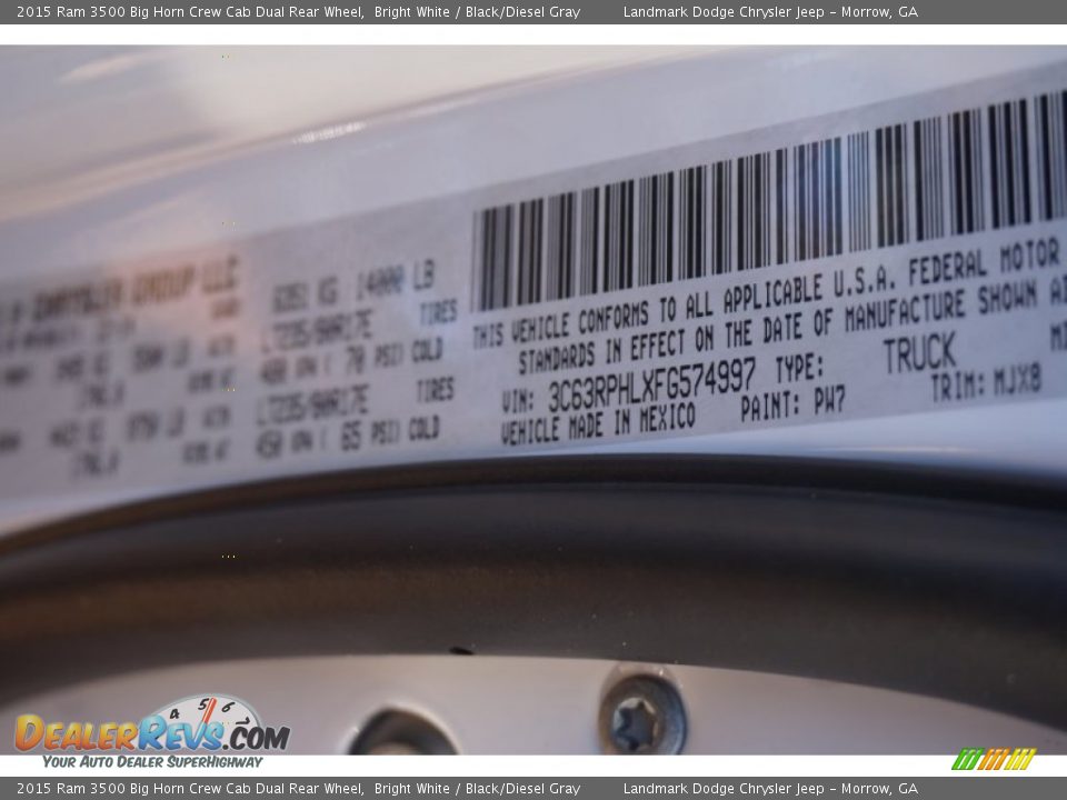 2015 Ram 3500 Big Horn Crew Cab Dual Rear Wheel Bright White / Black/Diesel Gray Photo #10