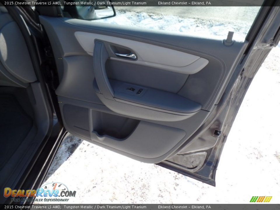 2015 Chevrolet Traverse LS AWD Tungsten Metallic / Dark Titanium/Light Titanium Photo #16