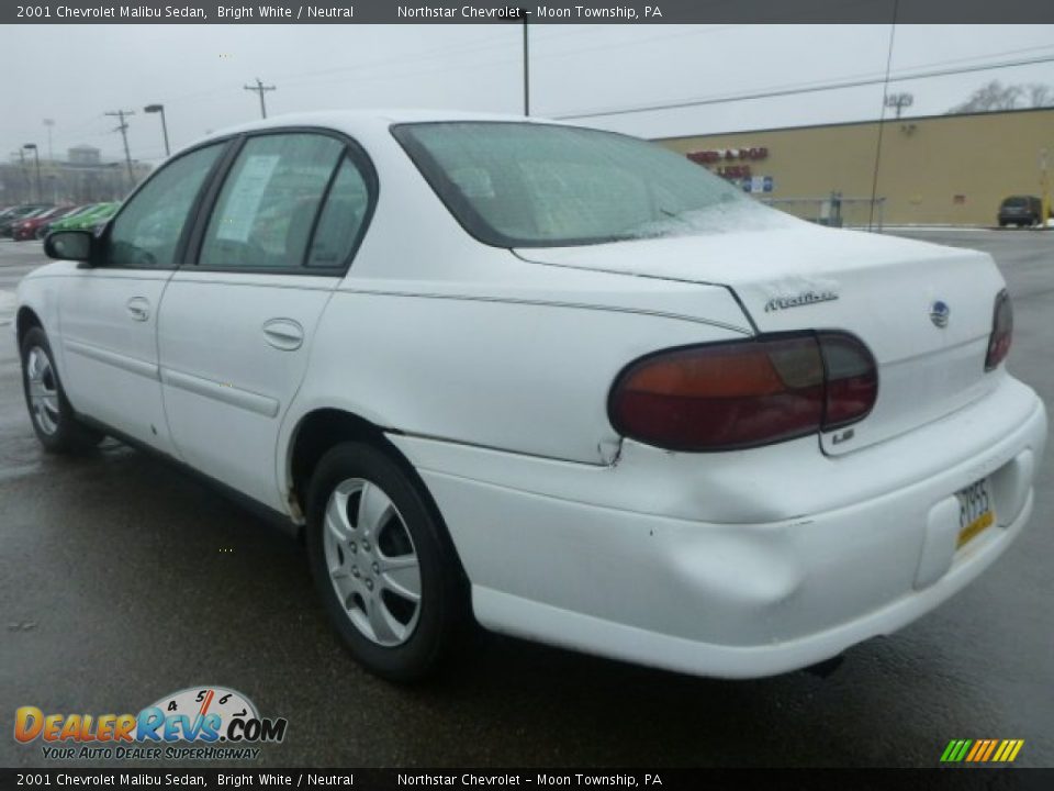 2001 Chevrolet Malibu Sedan Bright White / Neutral Photo #2