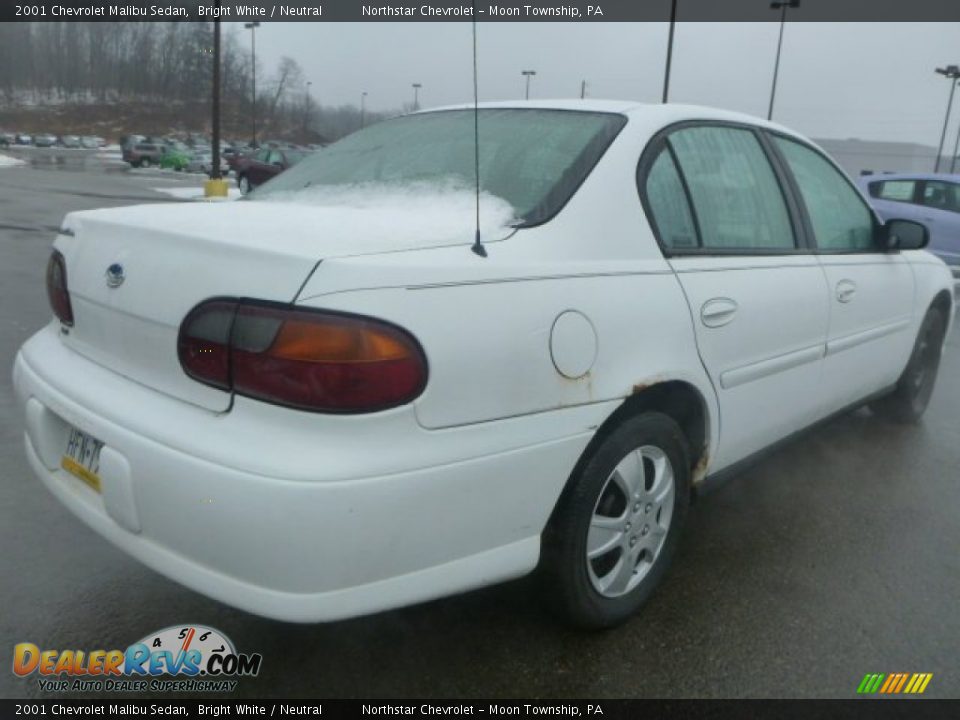 2001 Chevrolet Malibu Sedan Bright White / Neutral Photo #4