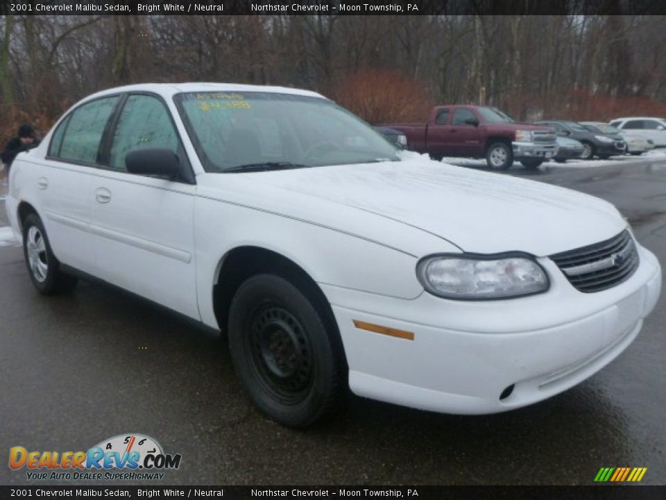2001 Chevrolet Malibu Sedan Bright White / Neutral Photo #5