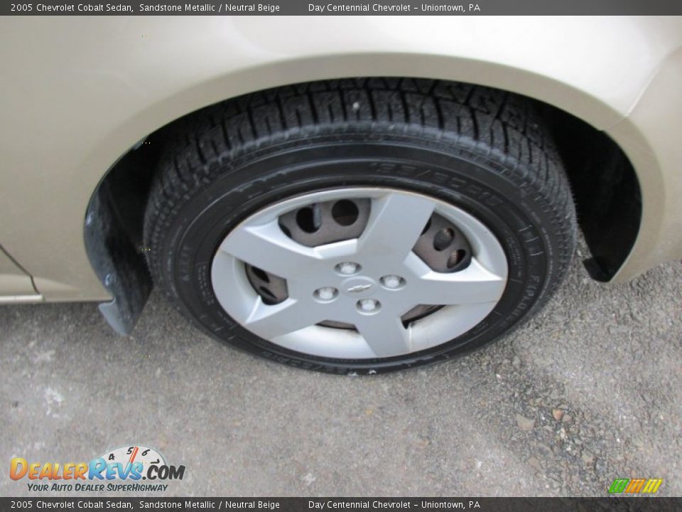 2005 Chevrolet Cobalt Sedan Sandstone Metallic / Neutral Beige Photo #9