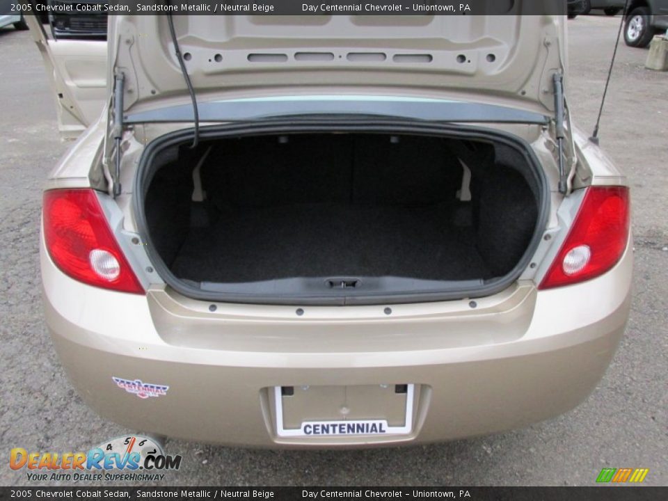 2005 Chevrolet Cobalt Sedan Sandstone Metallic / Neutral Beige Photo #14