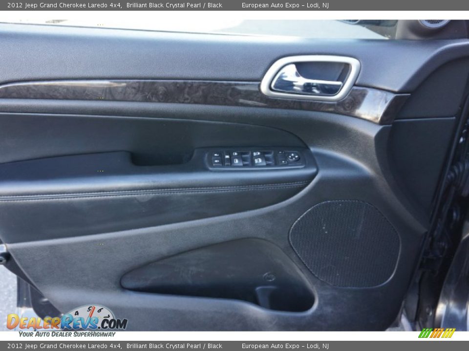 2012 Jeep Grand Cherokee Laredo 4x4 Brilliant Black Crystal Pearl / Black Photo #20