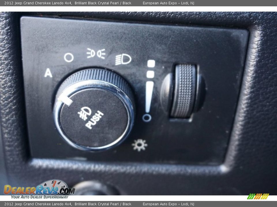 2012 Jeep Grand Cherokee Laredo 4x4 Brilliant Black Crystal Pearl / Black Photo #22