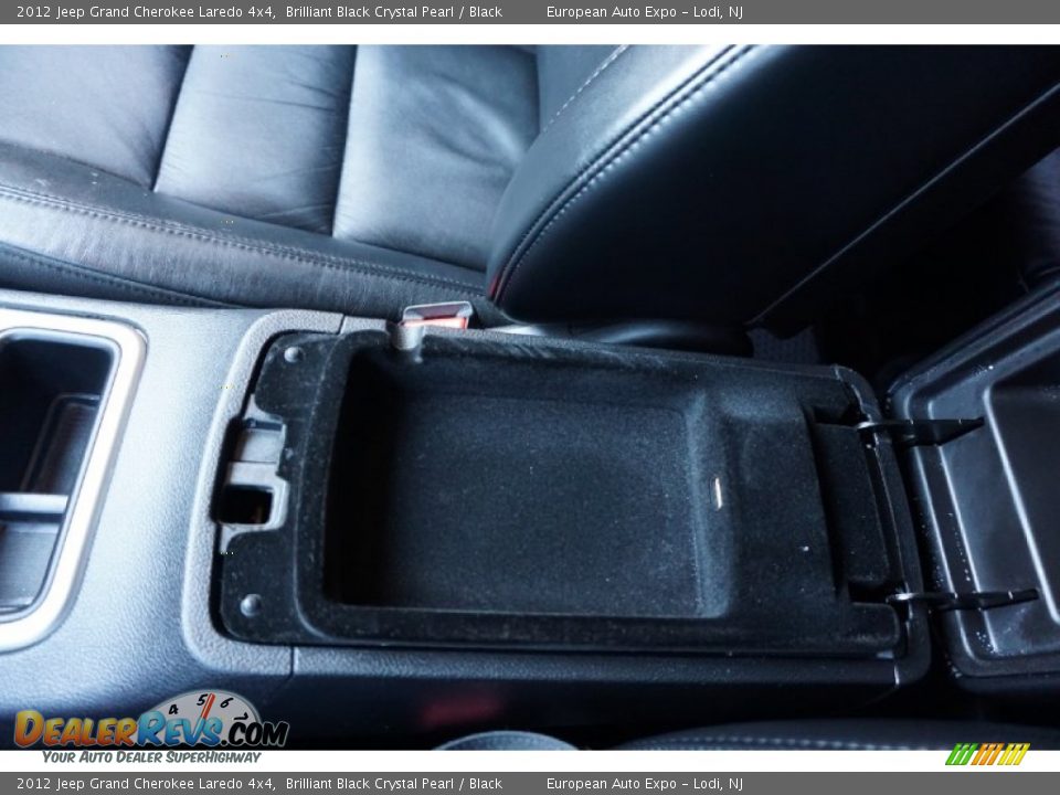 2012 Jeep Grand Cherokee Laredo 4x4 Brilliant Black Crystal Pearl / Black Photo #29