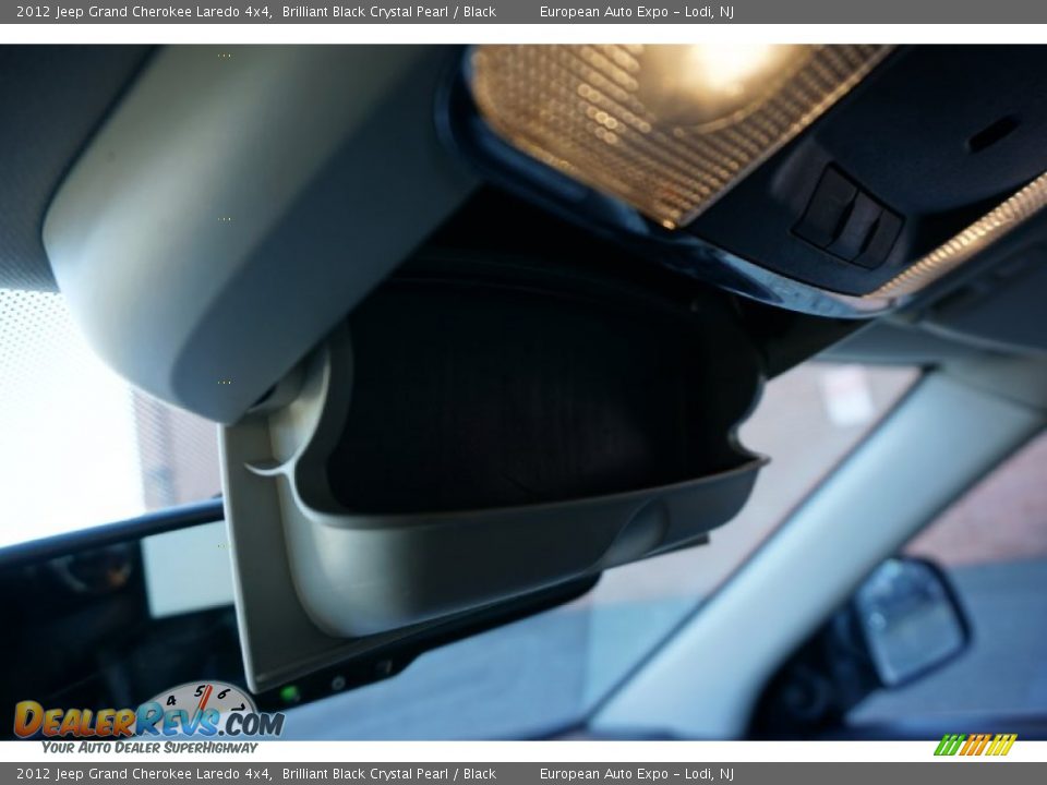 2012 Jeep Grand Cherokee Laredo 4x4 Brilliant Black Crystal Pearl / Black Photo #32