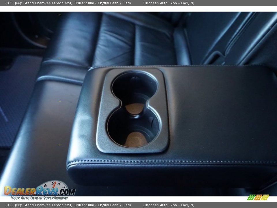 2012 Jeep Grand Cherokee Laredo 4x4 Brilliant Black Crystal Pearl / Black Photo #35