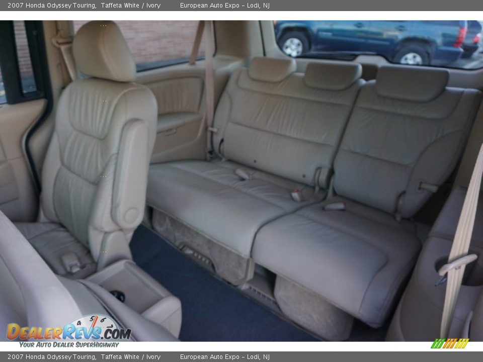 2007 Honda Odyssey Touring Taffeta White / Ivory Photo #9