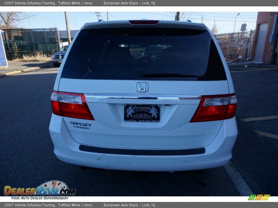 2007 Honda Odyssey Touring Taffeta White / Ivory Photo #17