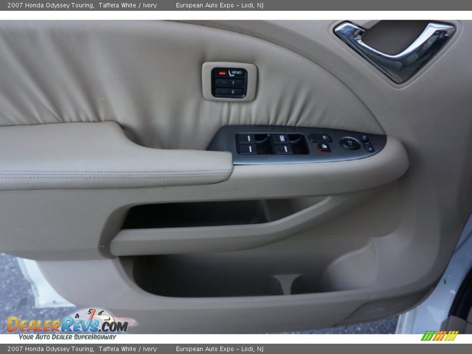 2007 Honda Odyssey Touring Taffeta White / Ivory Photo #21