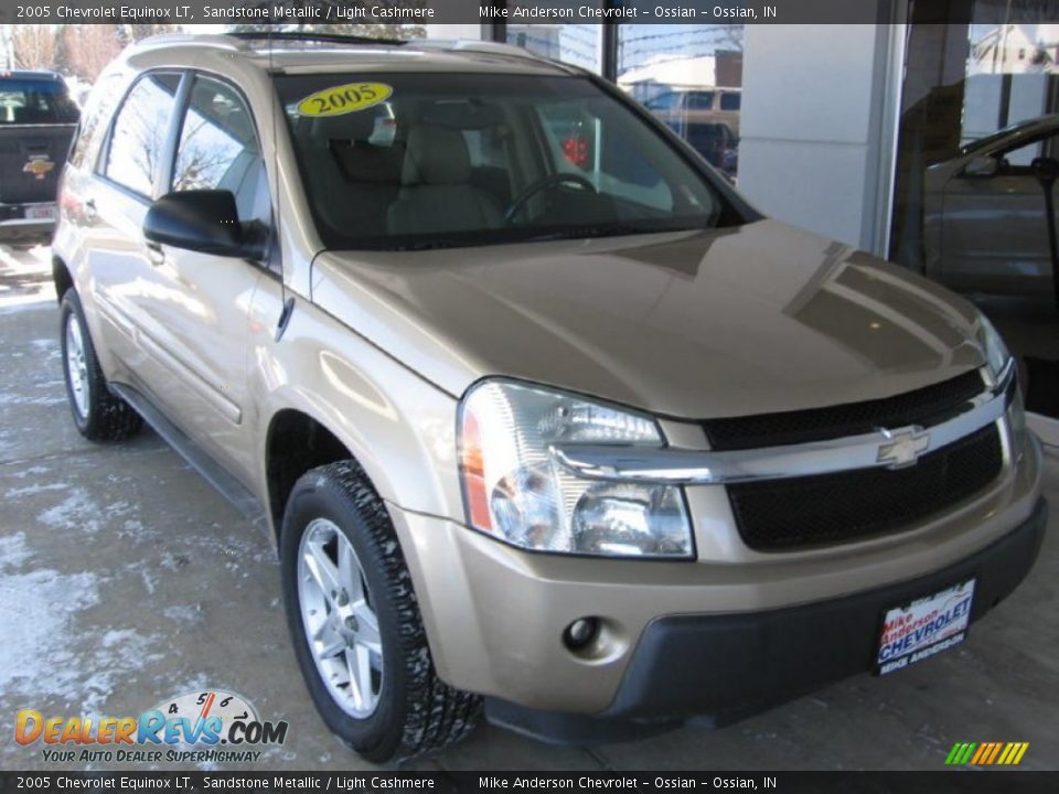 2005 Chevrolet Equinox LT Sandstone Metallic / Light Cashmere Photo #1