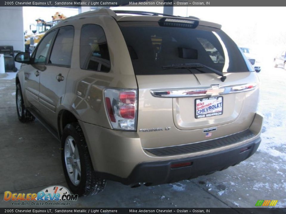 2005 Chevrolet Equinox LT Sandstone Metallic / Light Cashmere Photo #3