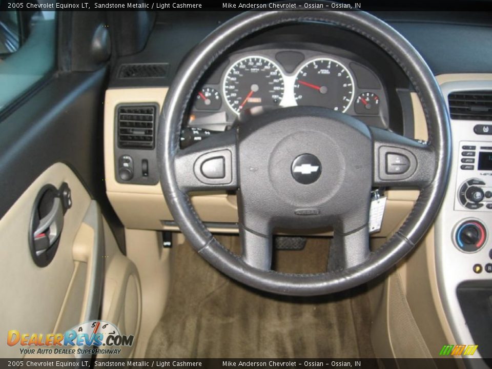 2005 Chevrolet Equinox LT Sandstone Metallic / Light Cashmere Photo #4