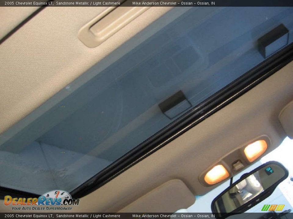 2005 Chevrolet Equinox LT Sandstone Metallic / Light Cashmere Photo #9