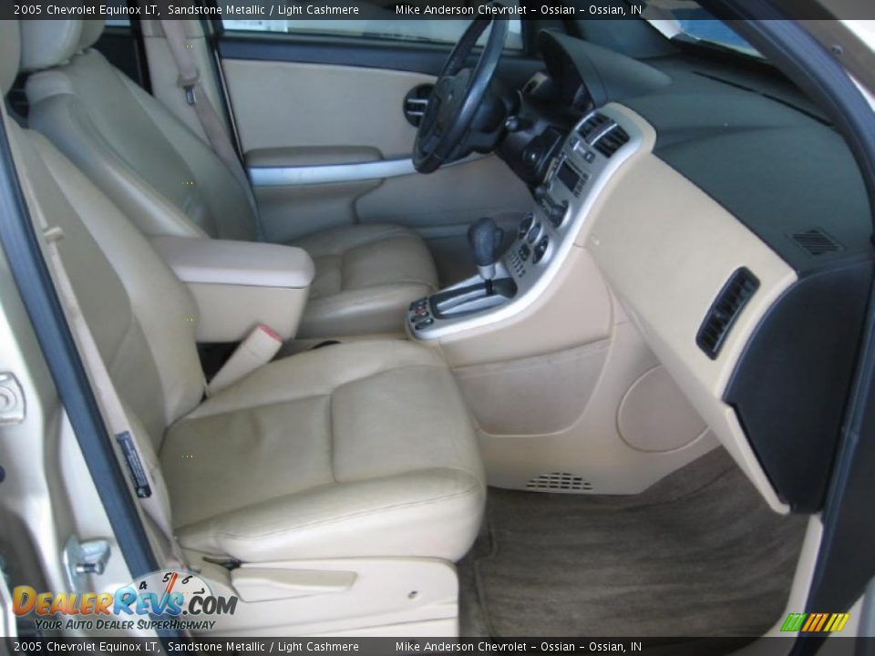 2005 Chevrolet Equinox LT Sandstone Metallic / Light Cashmere Photo #10