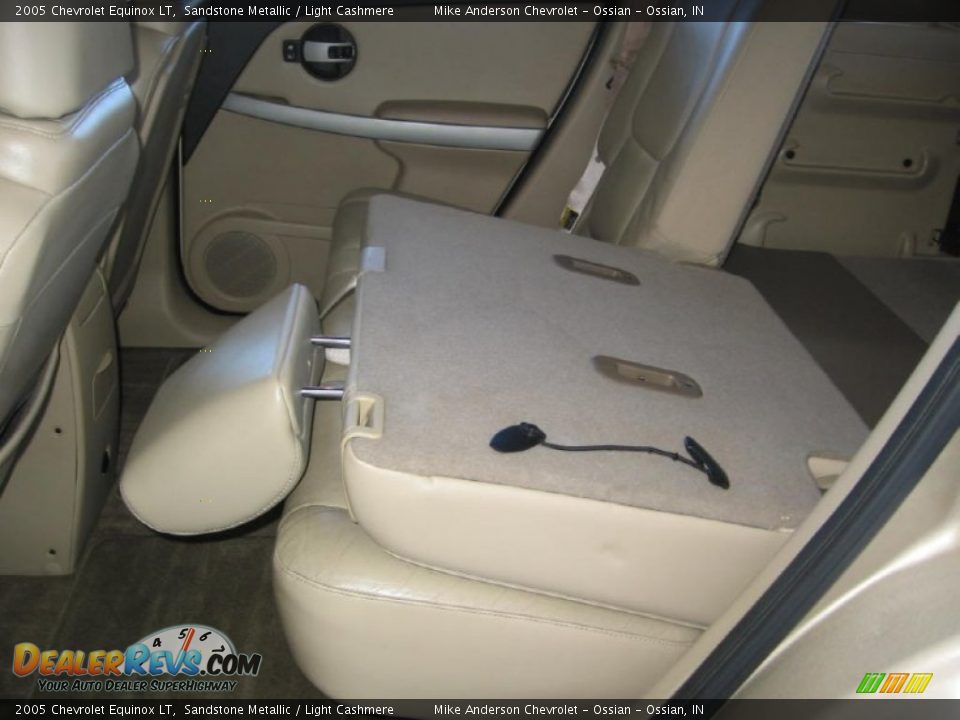 2005 Chevrolet Equinox LT Sandstone Metallic / Light Cashmere Photo #15