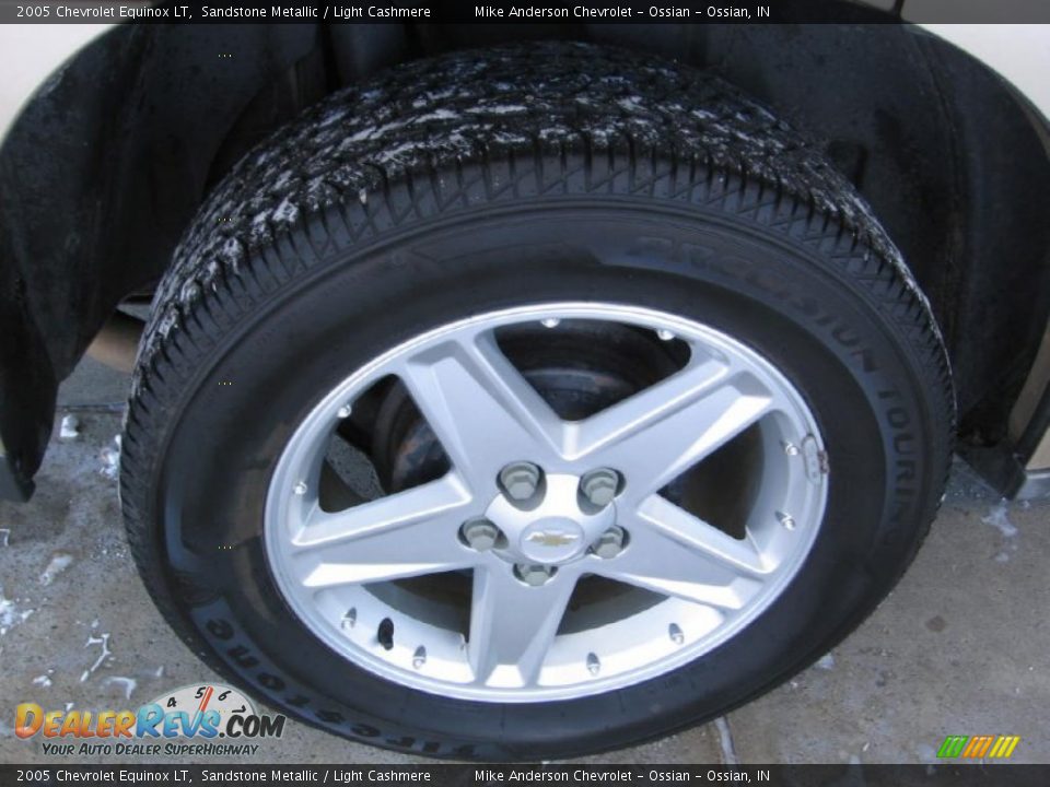 2005 Chevrolet Equinox LT Sandstone Metallic / Light Cashmere Photo #19