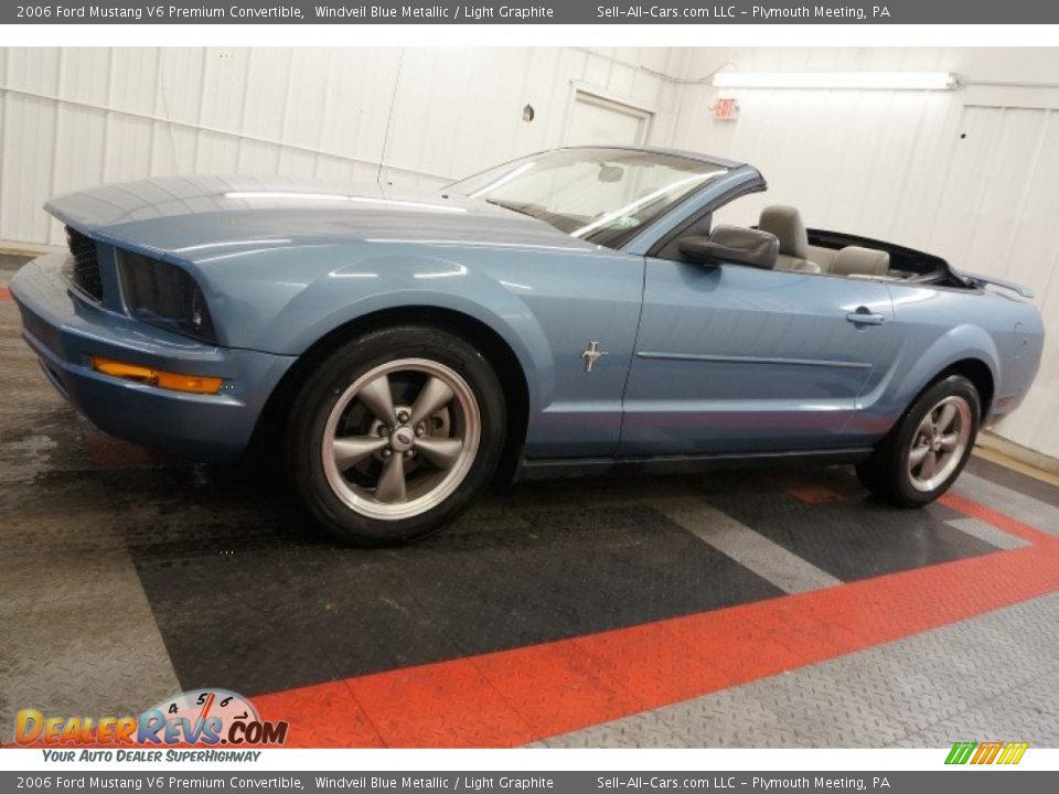 2006 Ford Mustang V6 Premium Convertible Windveil Blue Metallic / Light Graphite Photo #2