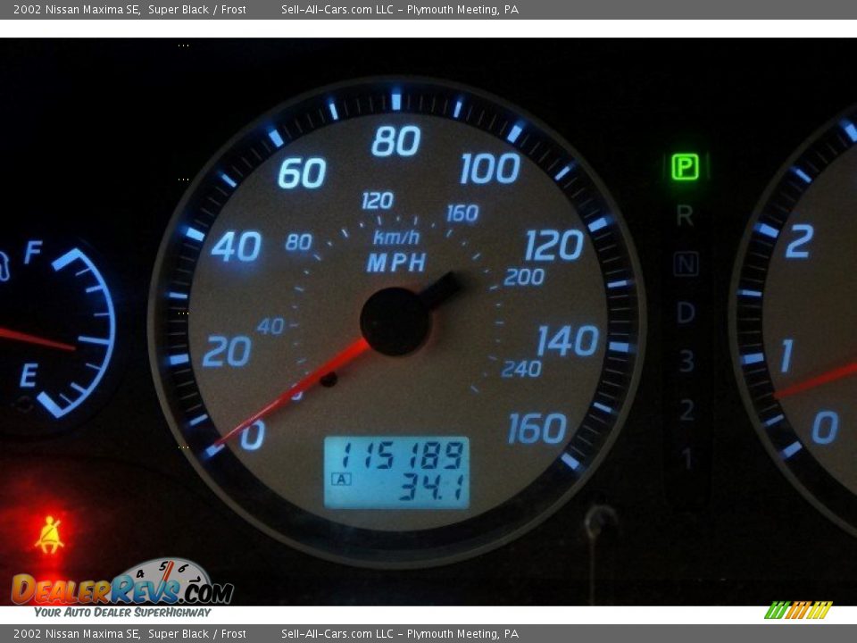 2002 Nissan Maxima SE Super Black / Frost Photo #28