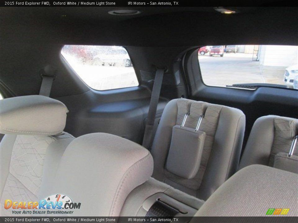 2015 Ford Explorer FWD Oxford White / Medium Light Stone Photo #14