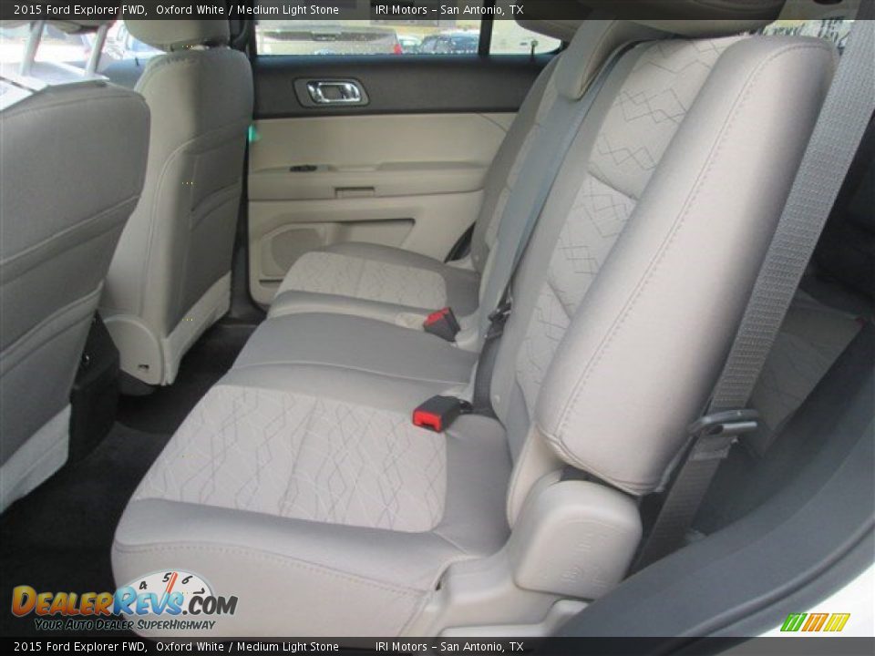 2015 Ford Explorer FWD Oxford White / Medium Light Stone Photo #16