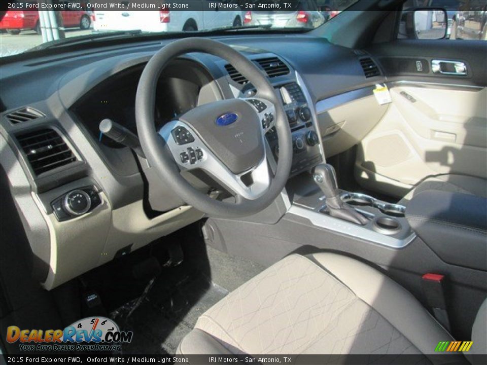 2015 Ford Explorer FWD Oxford White / Medium Light Stone Photo #20