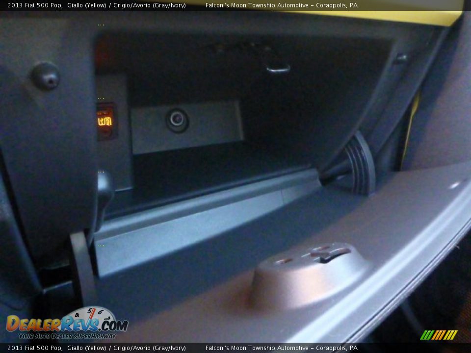 2013 Fiat 500 Pop Giallo (Yellow) / Grigio/Avorio (Gray/Ivory) Photo #22
