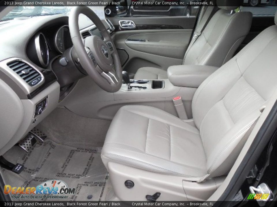 2013 Jeep Grand Cherokee Laredo Black Forest Green Pearl / Black Photo #4