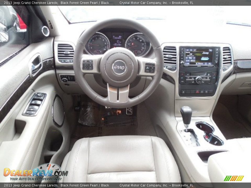 2013 Jeep Grand Cherokee Laredo Black Forest Green Pearl / Black Photo #6