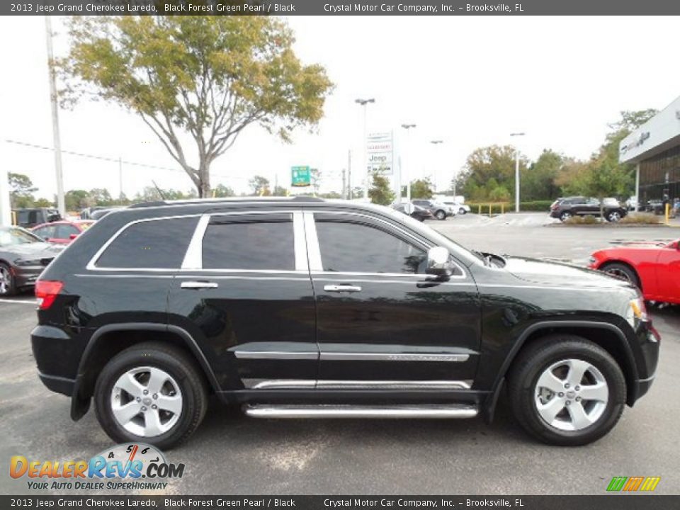 2013 Jeep Grand Cherokee Laredo Black Forest Green Pearl / Black Photo #10