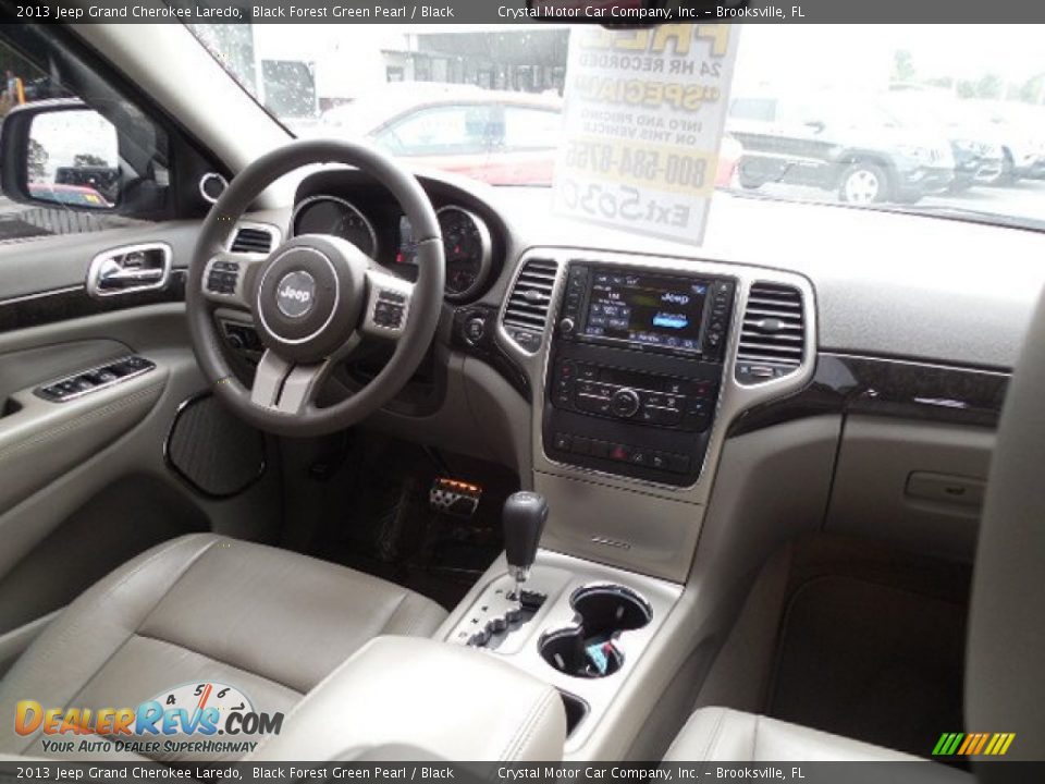 2013 Jeep Grand Cherokee Laredo Black Forest Green Pearl / Black Photo #12