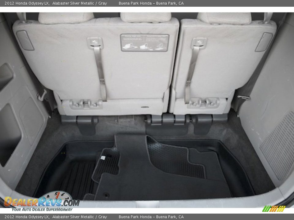2012 Honda Odyssey LX Alabaster Silver Metallic / Gray Photo #18