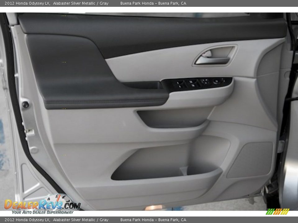 2012 Honda Odyssey LX Alabaster Silver Metallic / Gray Photo #28