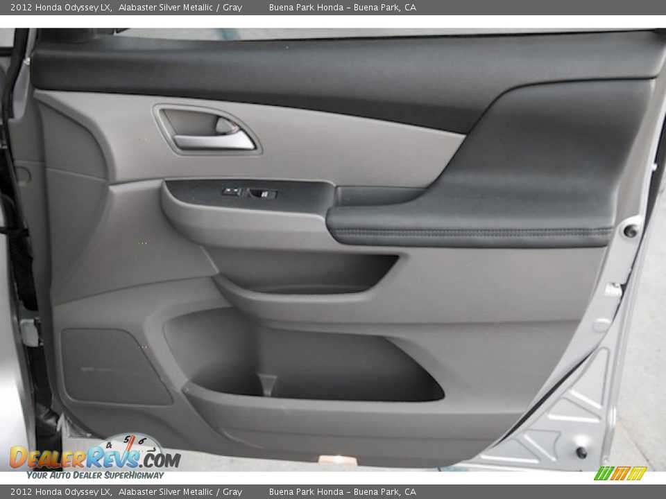 2012 Honda Odyssey LX Alabaster Silver Metallic / Gray Photo #29