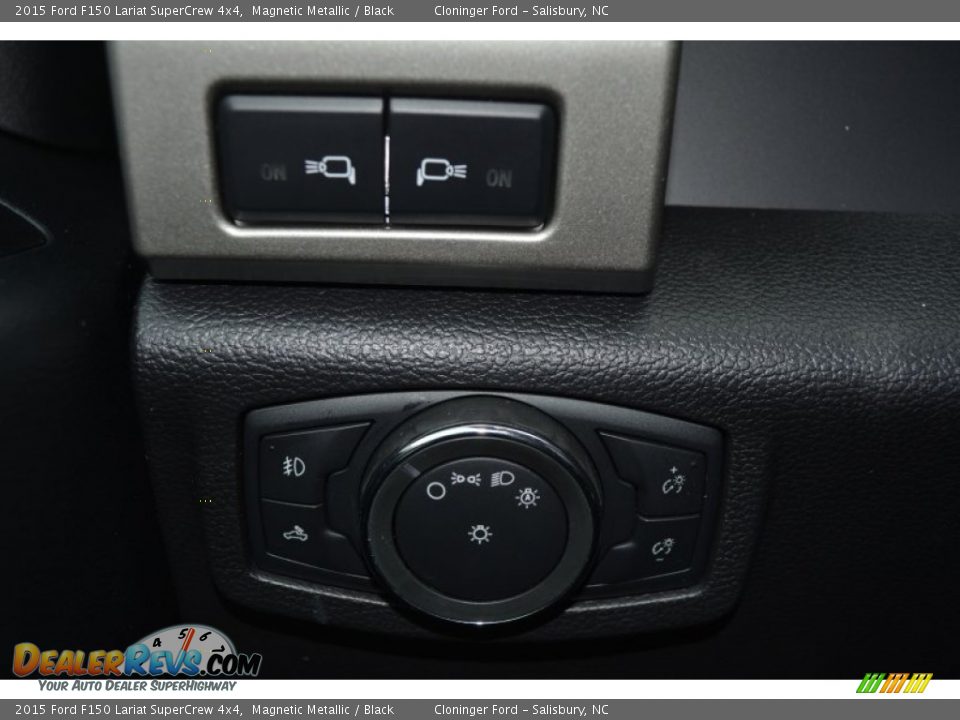 Controls of 2015 Ford F150 Lariat SuperCrew 4x4 Photo #31