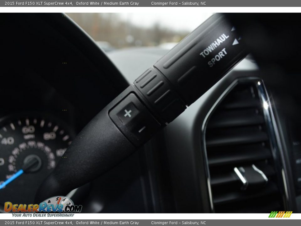 2015 Ford F150 XLT SuperCrew 4x4 Oxford White / Medium Earth Gray Photo #18