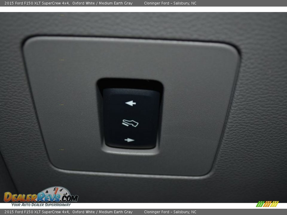 2015 Ford F150 XLT SuperCrew 4x4 Oxford White / Medium Earth Gray Photo #20