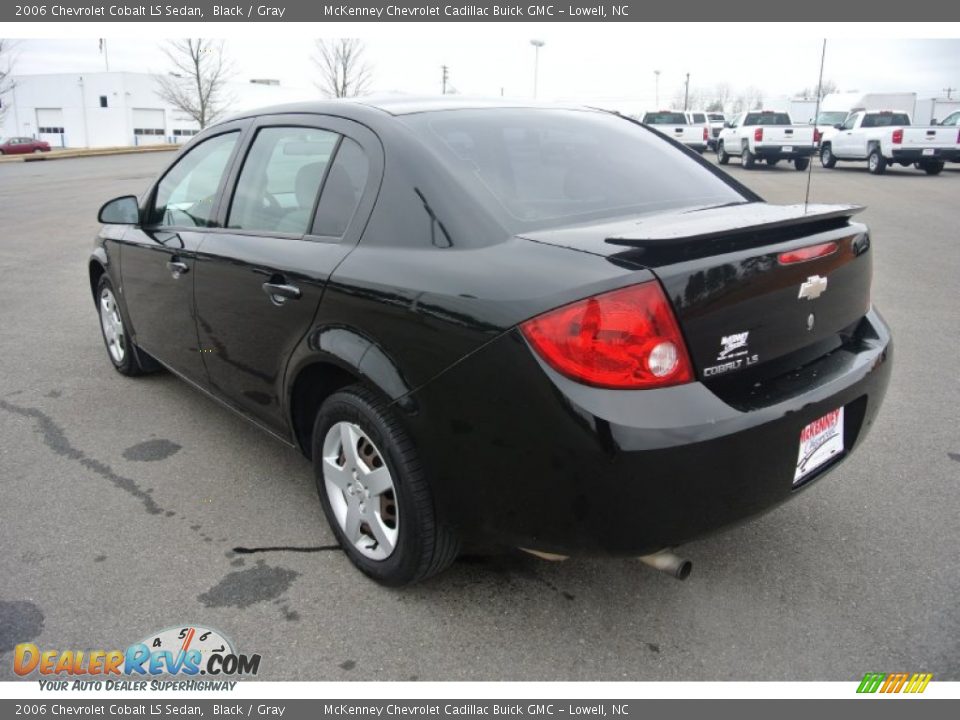 2006 Chevrolet Cobalt LS Sedan Black / Gray Photo #4