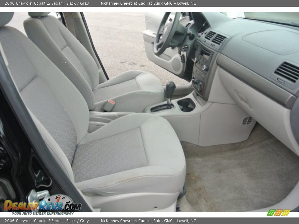 2006 Chevrolet Cobalt LS Sedan Black / Gray Photo #15