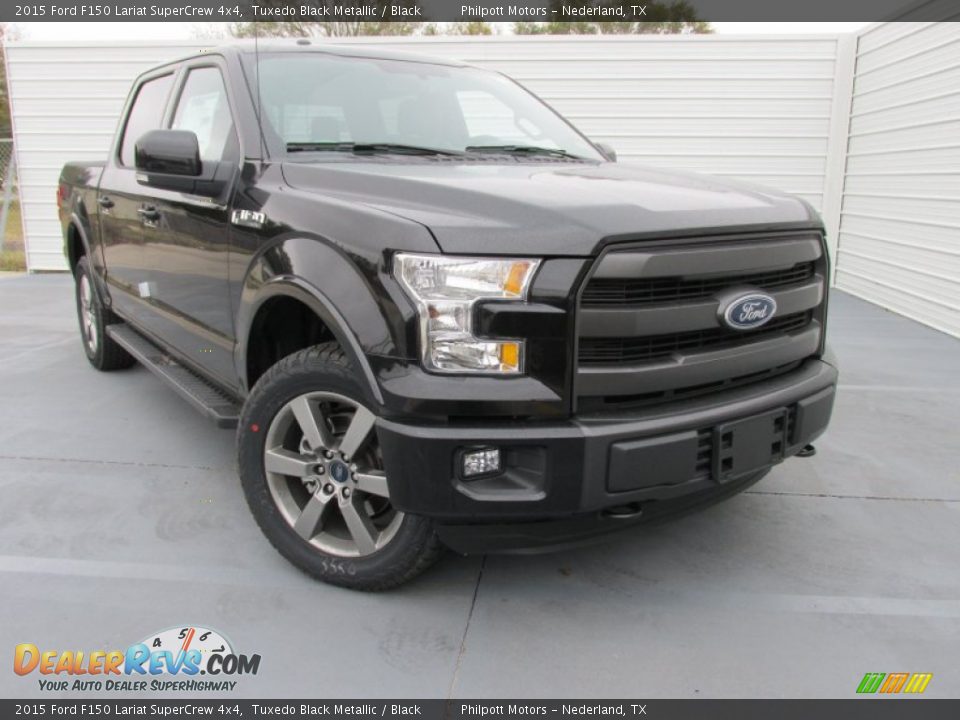 Front 3/4 View of 2015 Ford F150 Lariat SuperCrew 4x4 Photo #2