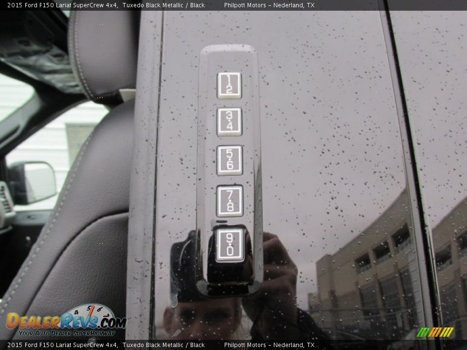 2015 Ford F150 Lariat SuperCrew 4x4 Tuxedo Black Metallic / Black Photo #15
