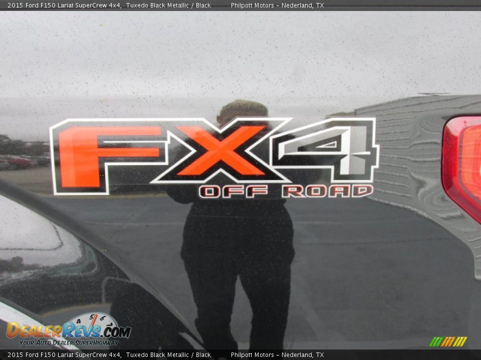 2015 Ford F150 Lariat SuperCrew 4x4 Tuxedo Black Metallic / Black Photo #17