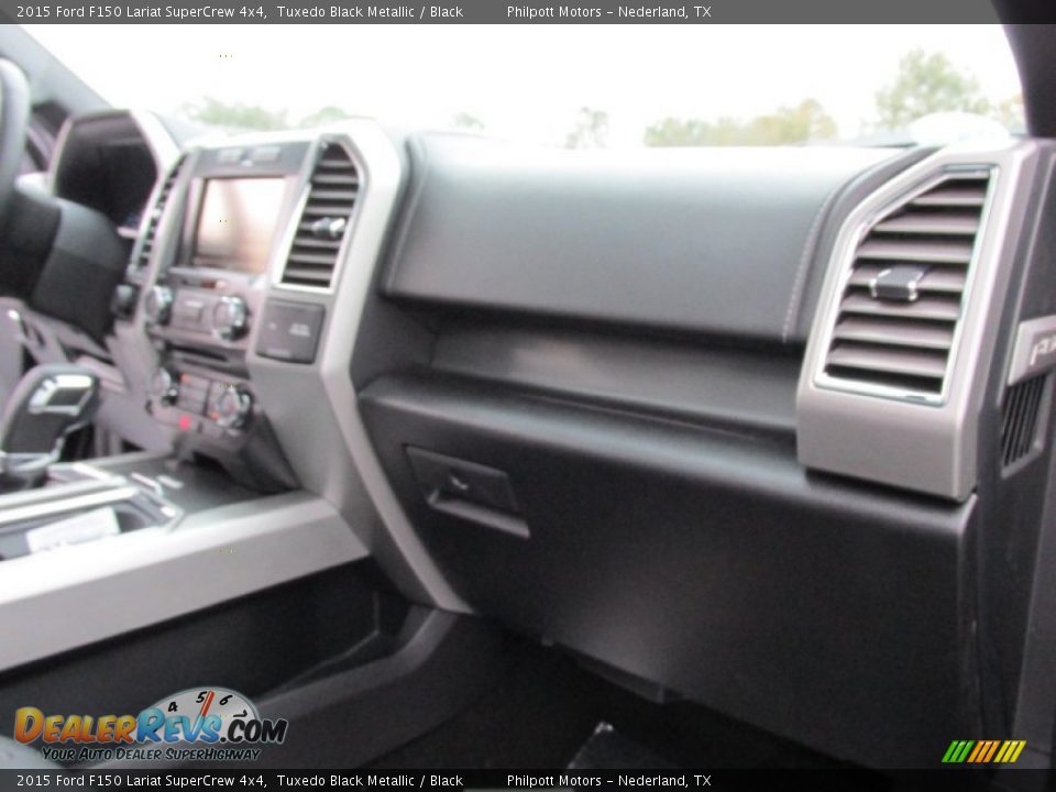 2015 Ford F150 Lariat SuperCrew 4x4 Tuxedo Black Metallic / Black Photo #20