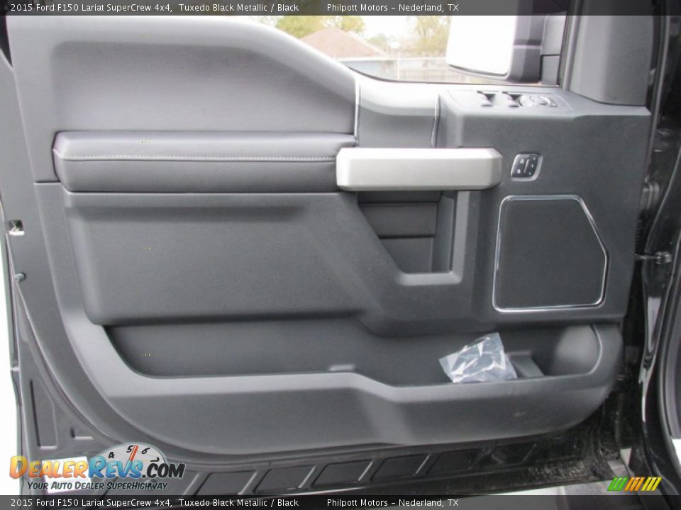 Door Panel of 2015 Ford F150 Lariat SuperCrew 4x4 Photo #23