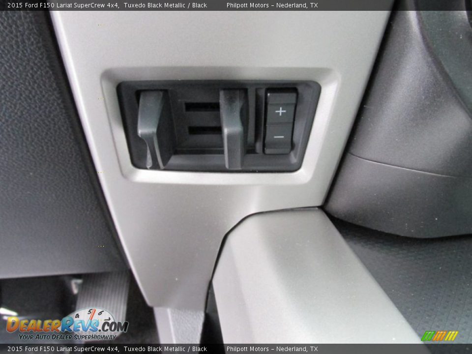 2015 Ford F150 Lariat SuperCrew 4x4 Tuxedo Black Metallic / Black Photo #36