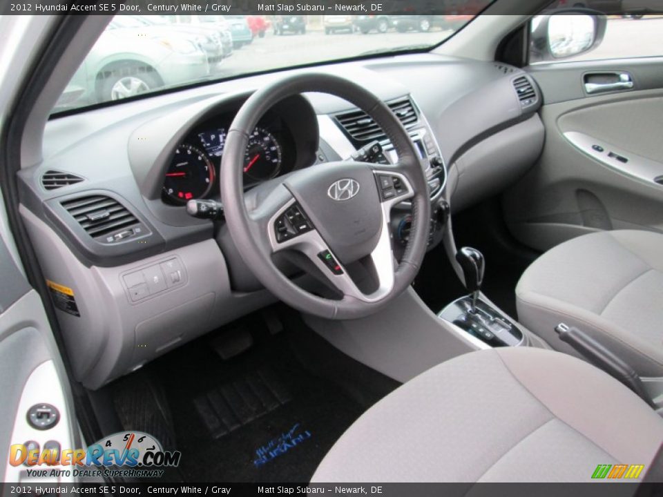 2012 Hyundai Accent SE 5 Door Century White / Gray Photo #10