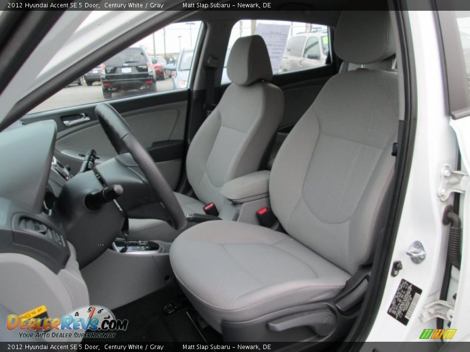 2012 Hyundai Accent SE 5 Door Century White / Gray Photo #14